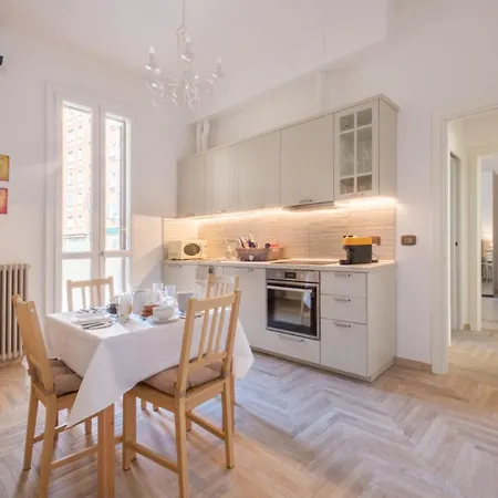 Brand New !!! Ancient Liberty Style Completely Renovated 2025 Bologna