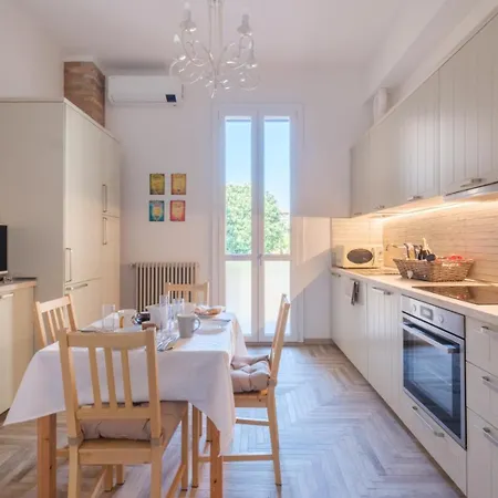 Brand New !!! Ancient Liberty Style Completely Renovated 2025 * Bologna