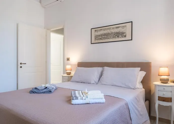 Brand New !!! Ancient Liberty Style Completely Renovated 2025 דירה בולוניה